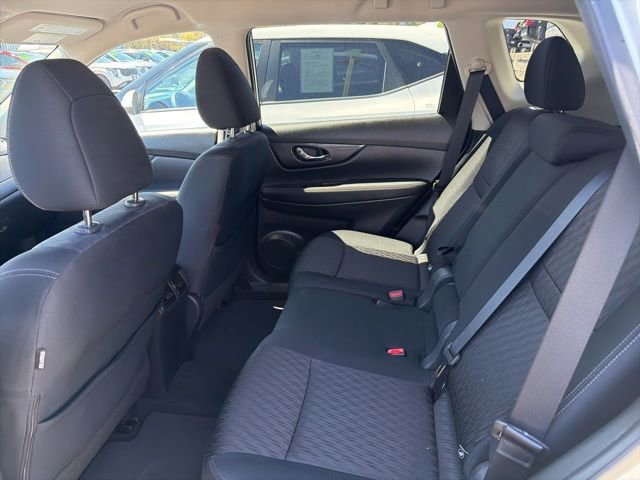 Used 2018 Nissan Rogue SV AWD/4WD image 7