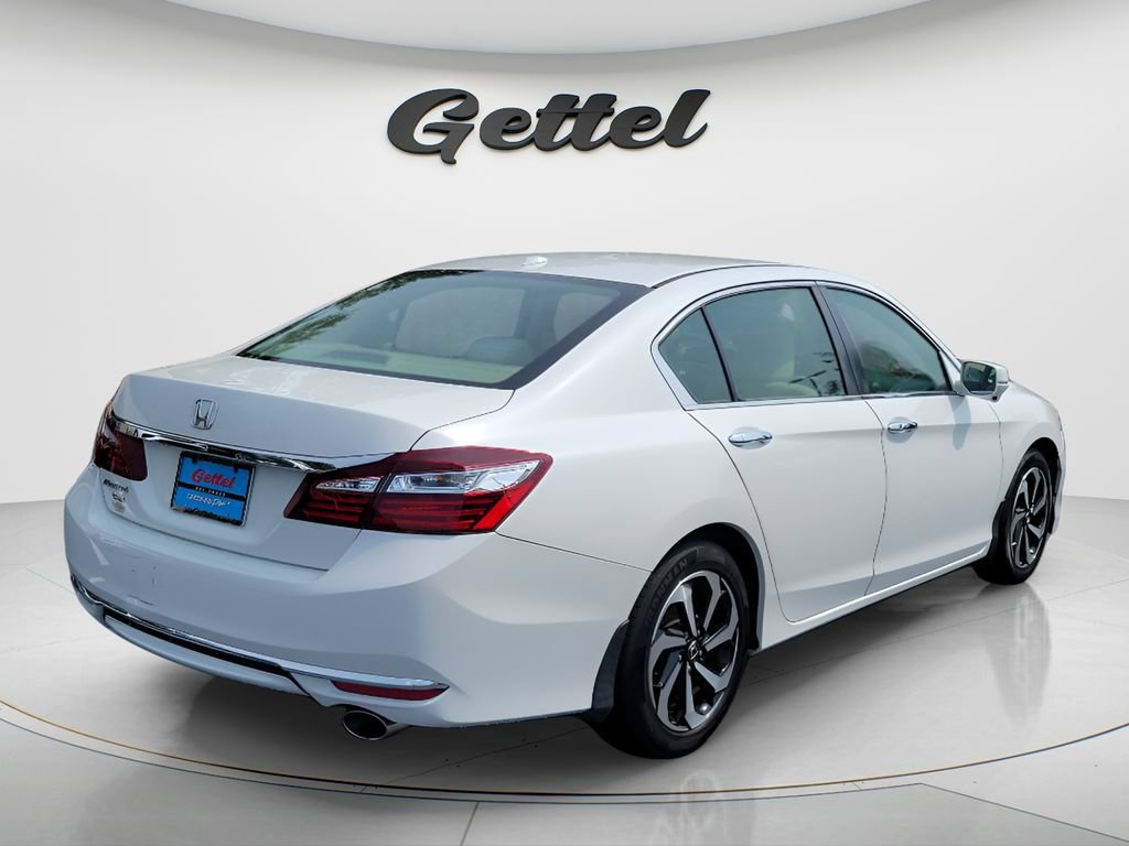 Used 2017 Honda Accord EX image 5