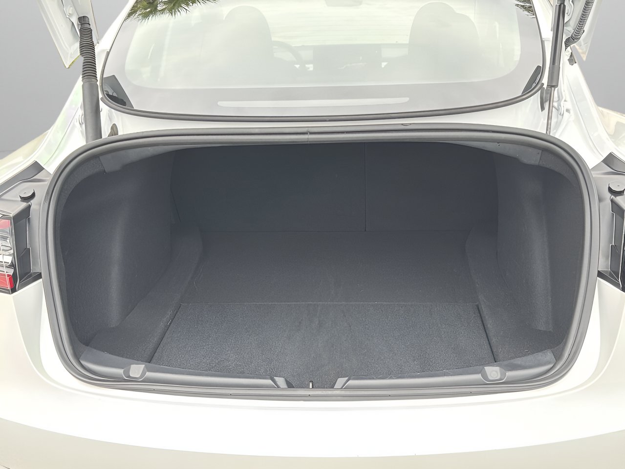Used 2023 Tesla Model 3 Standard Range RWD image 8