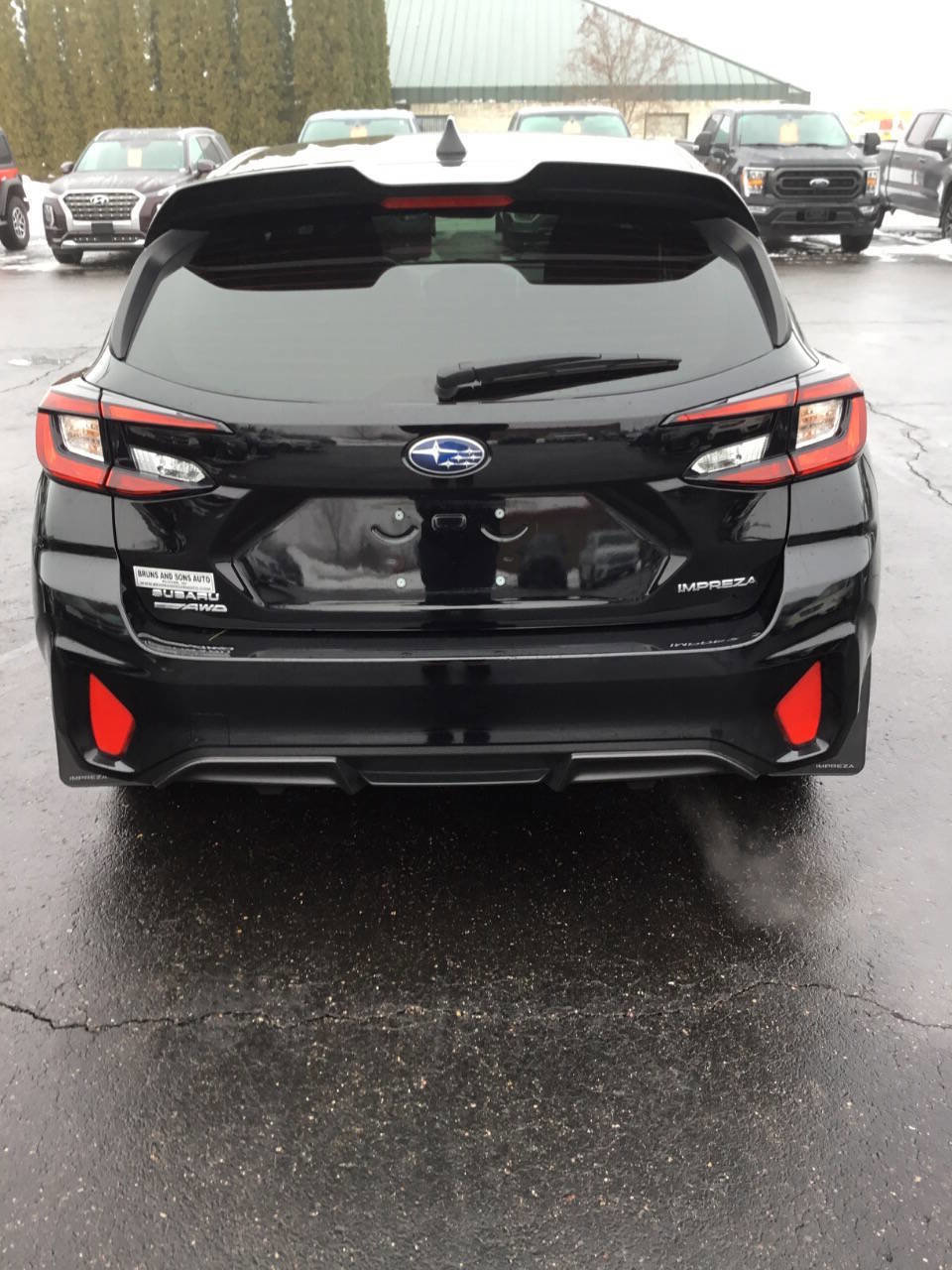 Used 2024 Subaru Impreza 2.0i Sport image 3