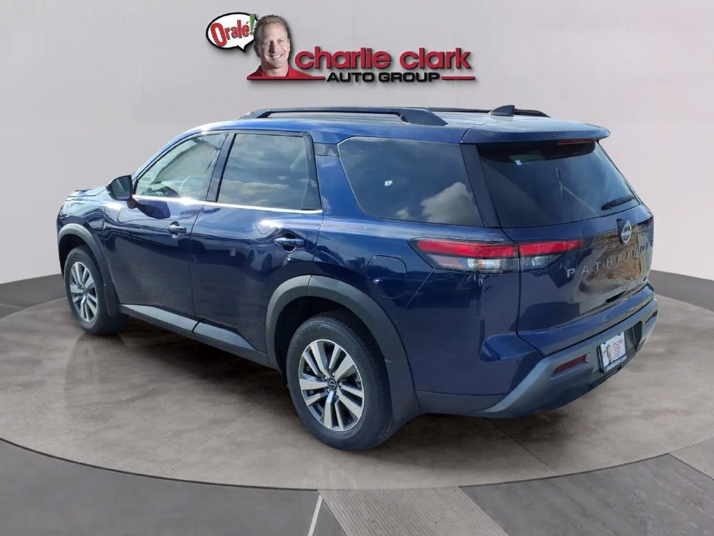New 2026 Nissan Pathfinder SL FWD image 3