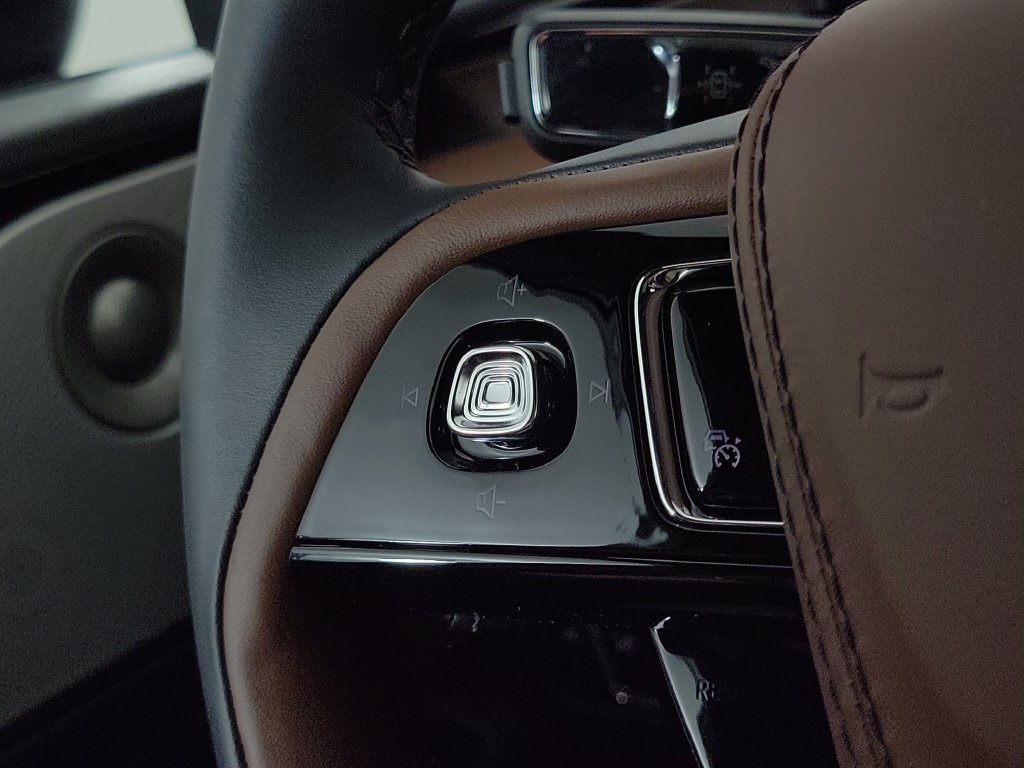 New 2026 Lincoln Aviator Reserve w/ Luxury Package RWD image 25