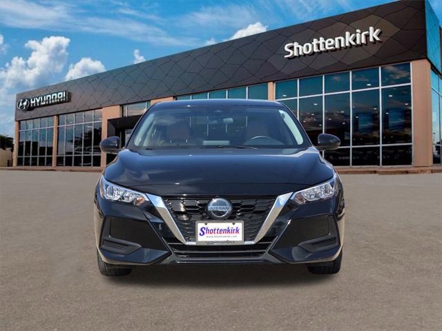 Used 2023 Nissan Sentra SV w/ SV Premium Package image 2