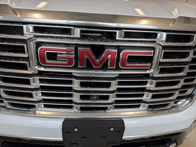 New 2026 GMC Yukon XL Denali w/ Sun & Power Step Package image 11