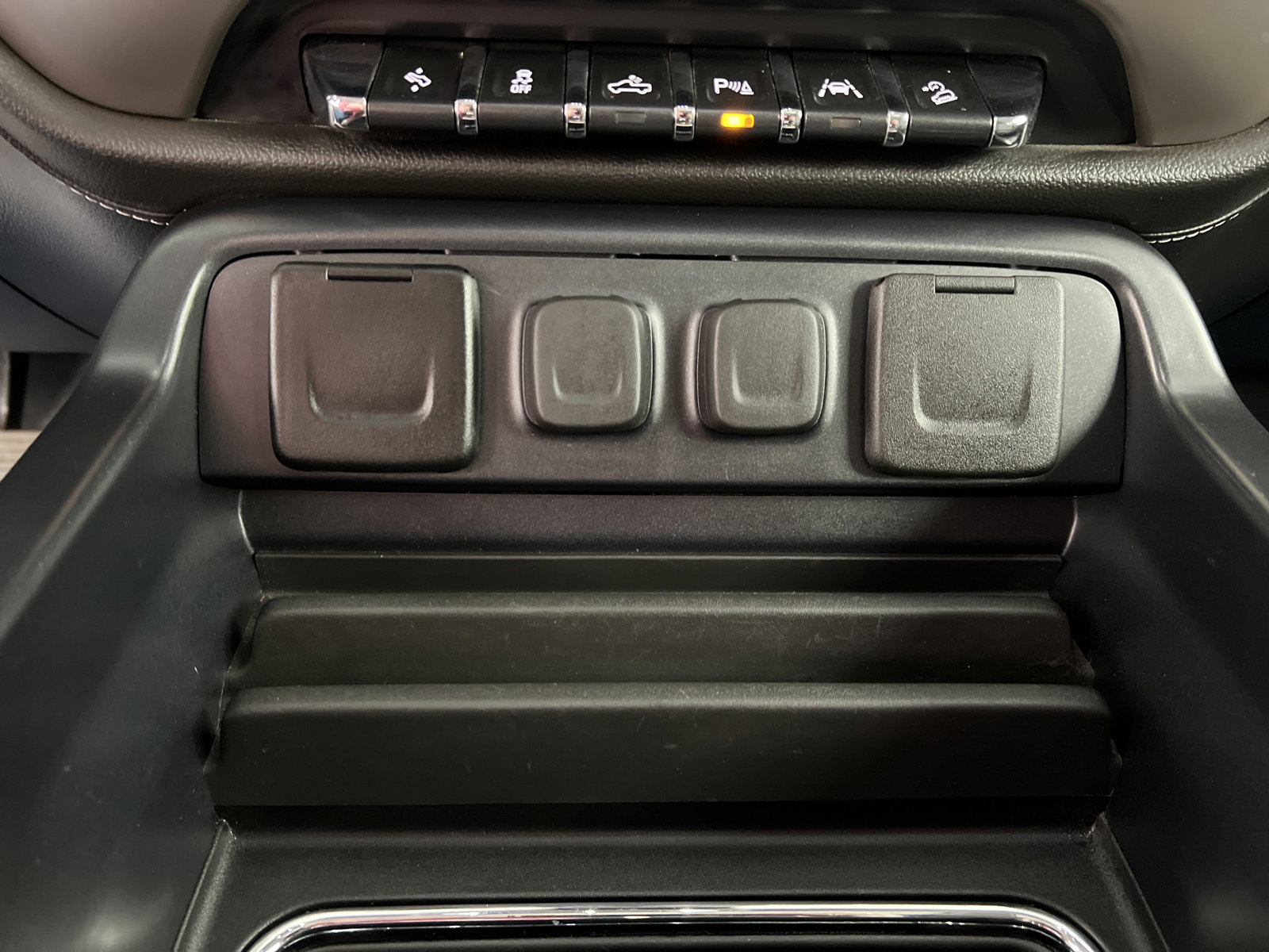 Used 2018 GMC Sierra 1500 Denali AWD/4WD image 23