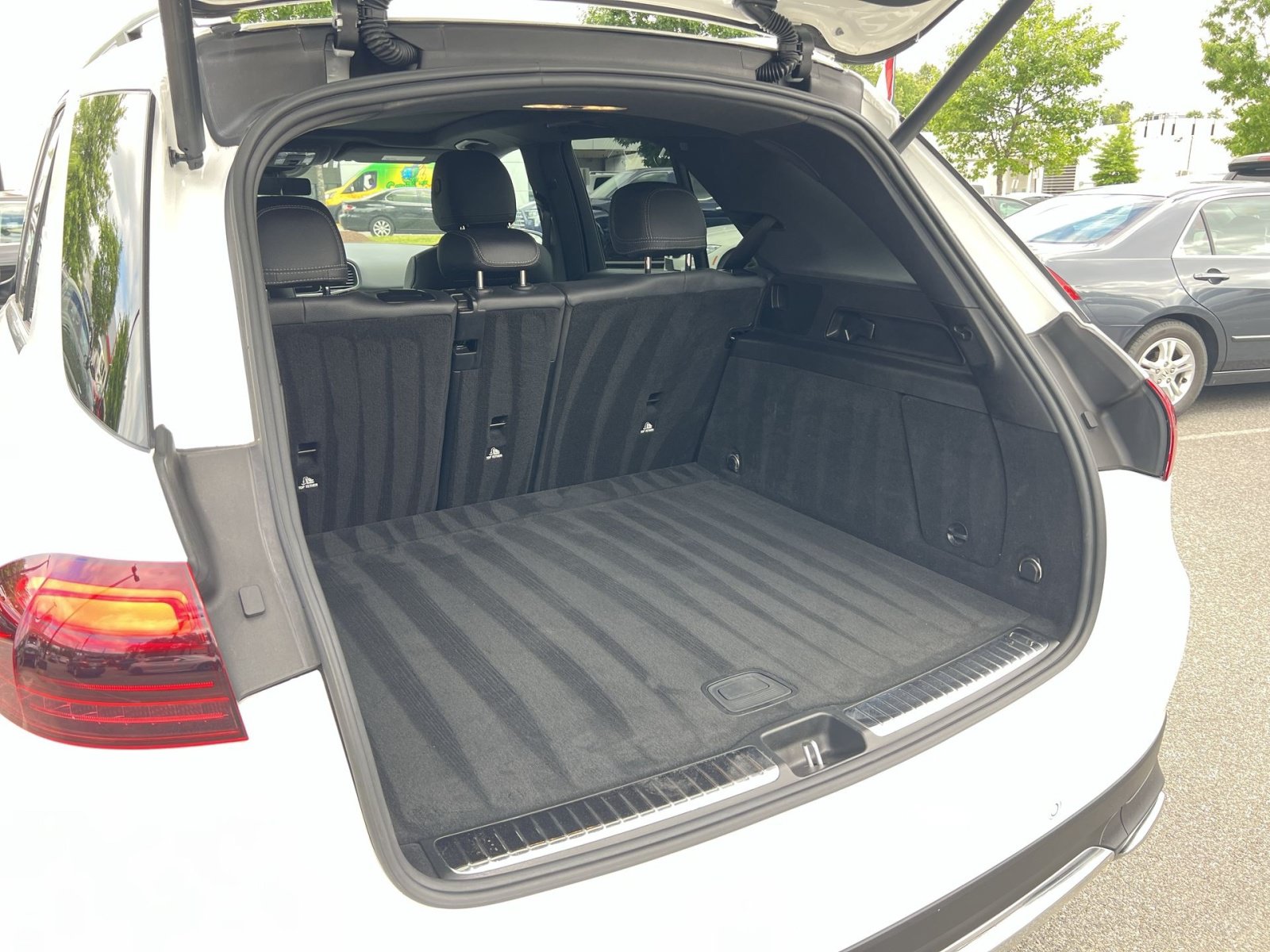 Used 2025 Mercedes-Benz GLE 350 4MATIC image 27