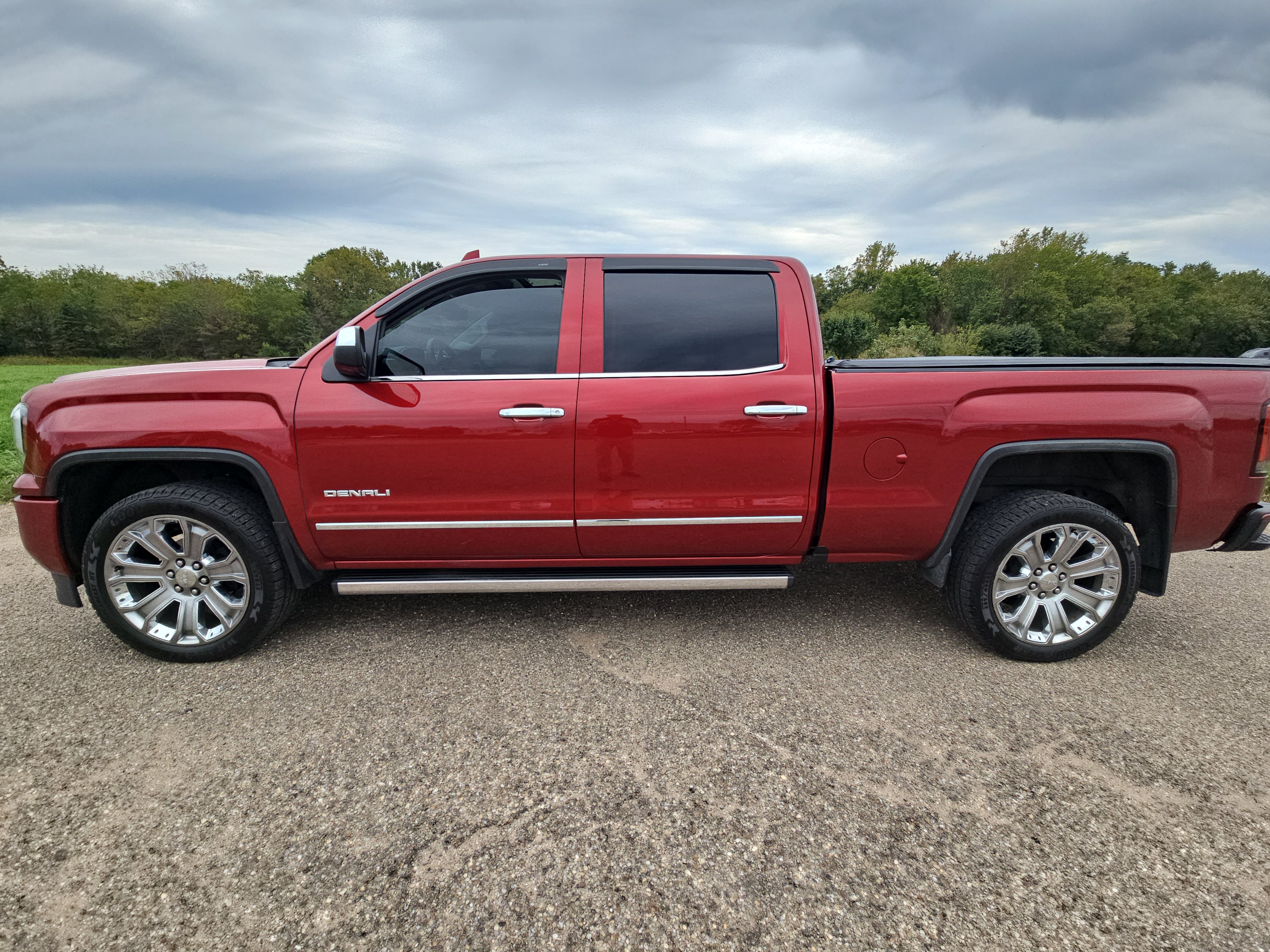 Used 2018 GMC Sierra 1500 Denali w/ Denali Ultimate Package AWD/4WD image 8