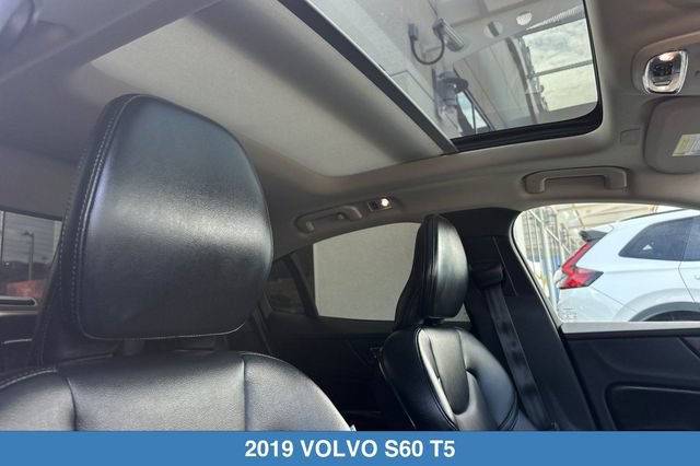 Used 2019 Volvo S60 T5 Momentum w/ Premium Package FWD image 18