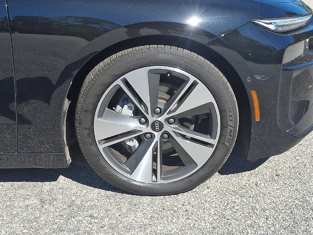 Used 2025 Audi A6 e-tron Prestige RWD image 8