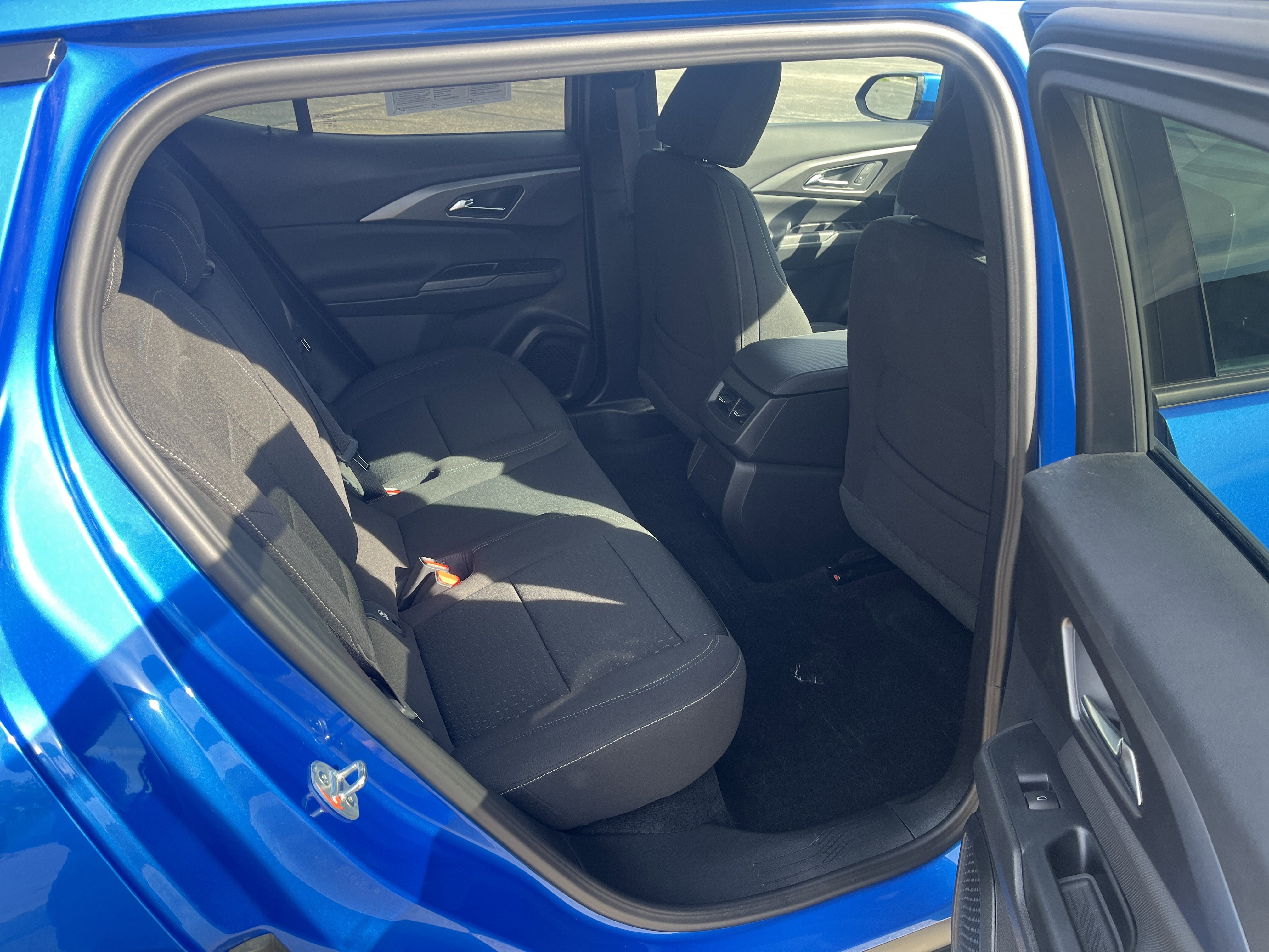 Used 2025 Chevrolet Equinox EV LT w/ Comfort Package FWD image 13