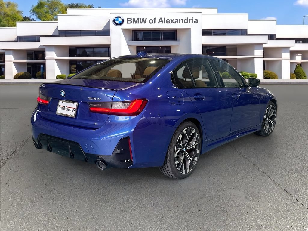 Used 2026 BMW 330i xDrive Sedan w/ M Sport Package AWD/4WD image 5