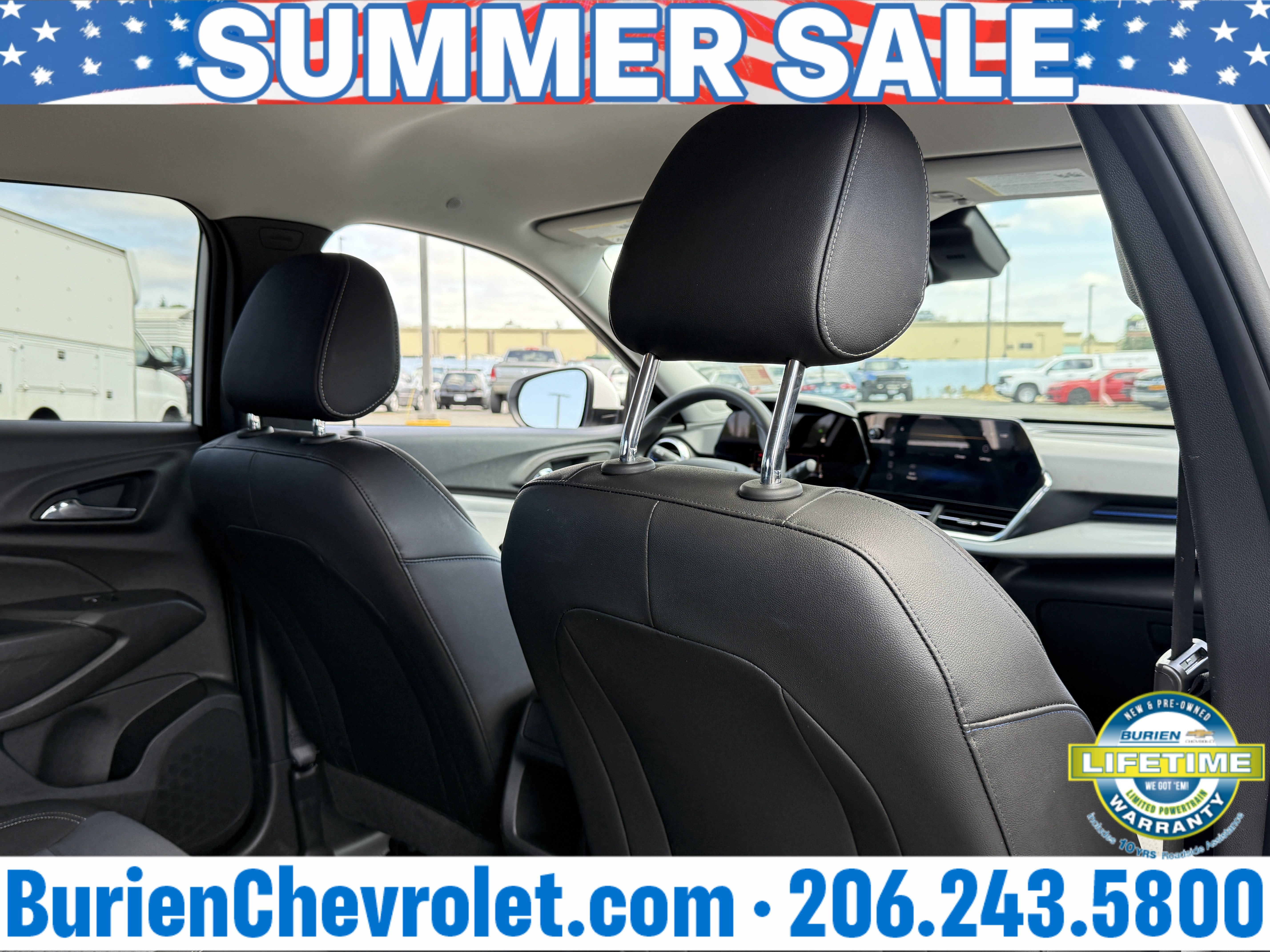 Used 2025 Chevrolet Trax LT FWD image 24