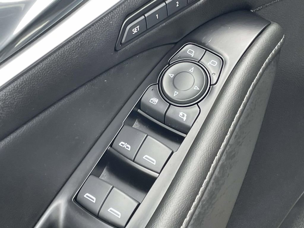 Used 2023 Buick Enclave Avenir w/ Avenir Technology Package image 15
