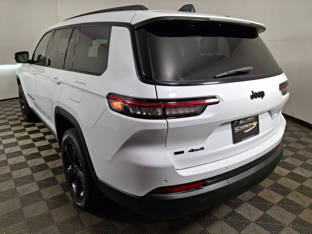 Used 2022 Jeep Grand Cherokee L Laredo image 3