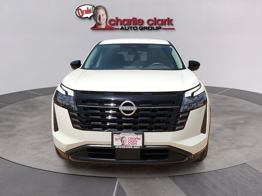 Used 2026 Nissan Pathfinder S FWD image 8