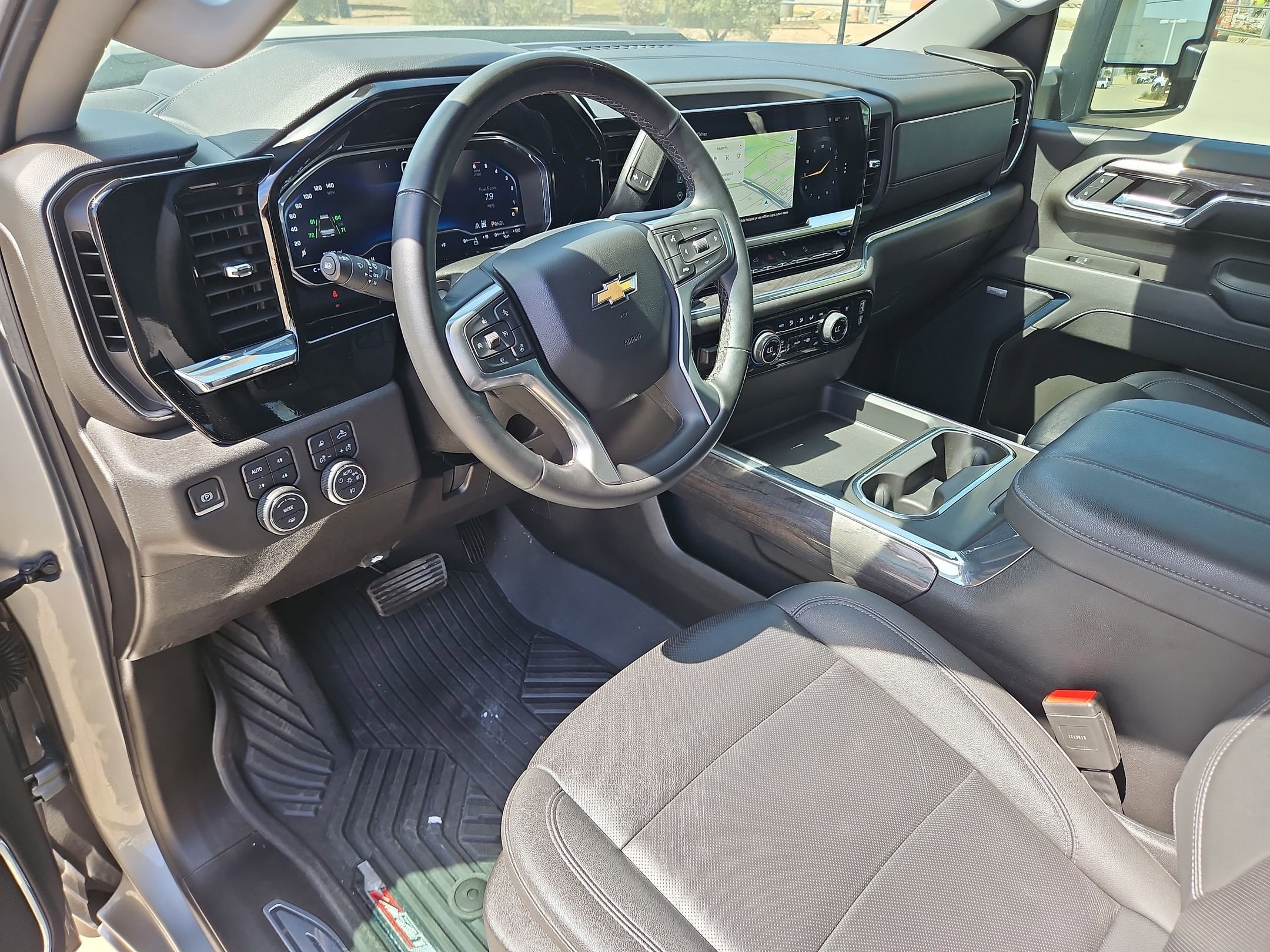 Certified 2024 Chevrolet Silverado 2500 LTZ w/ LTZ Convenience Package image 10