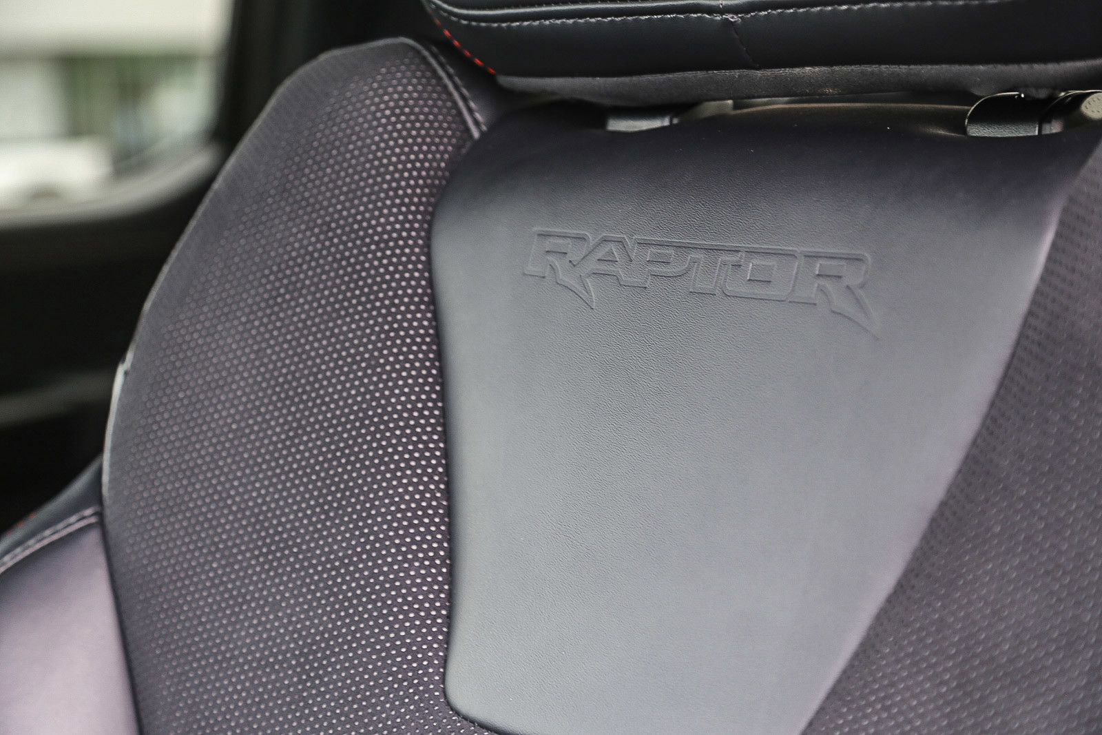 Used 2025 Ford F150 Raptor image 24