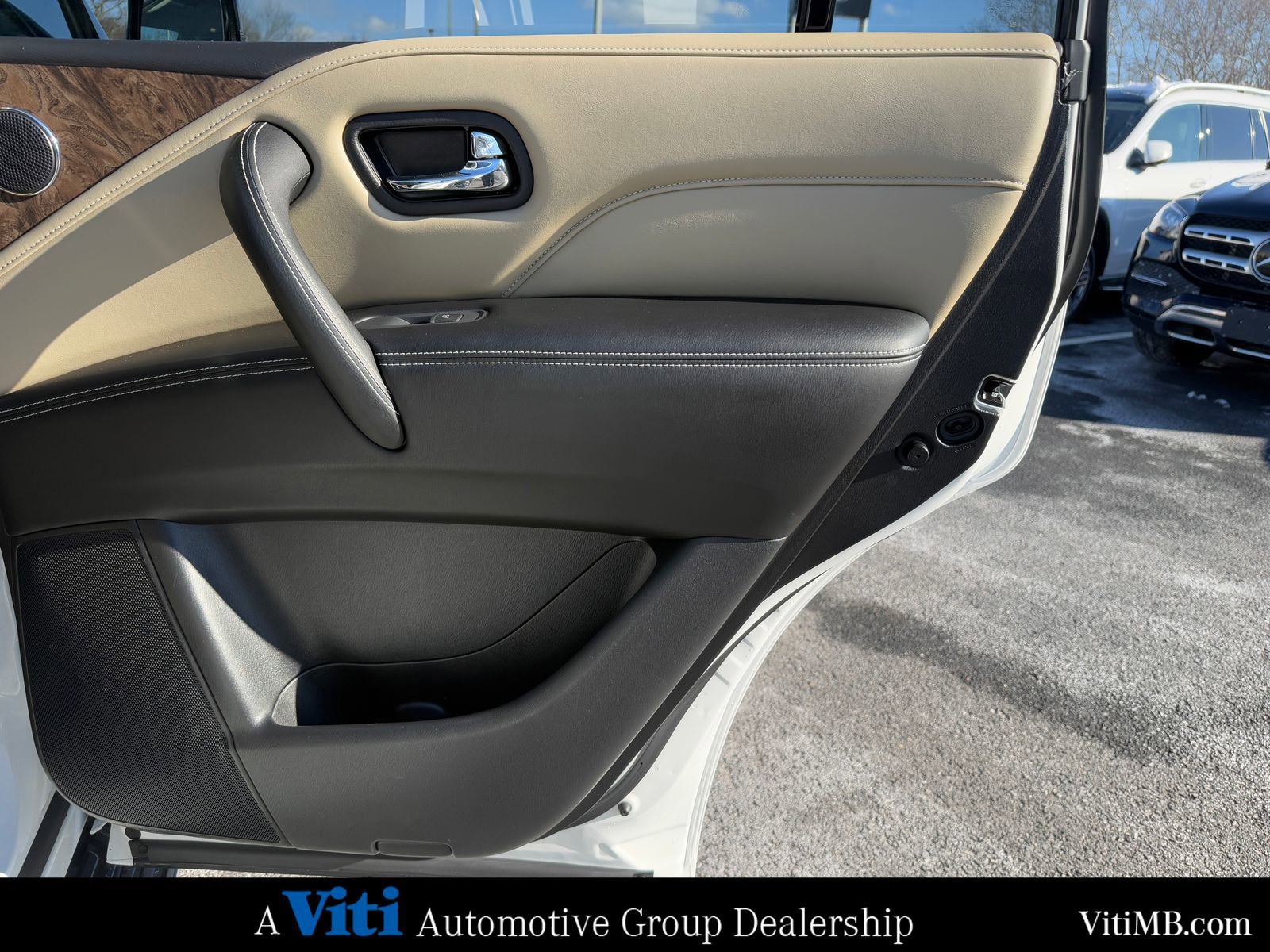 Used 2023 INFINITI QX80 Premium Select w/ Cargo Package image 27