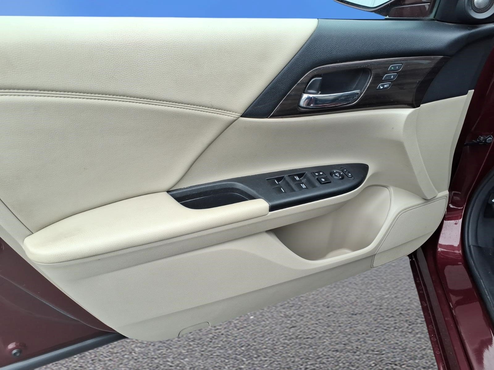 Used 2016 Honda Accord EX-L image 17