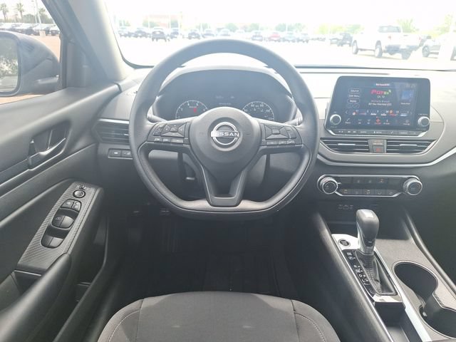 Certified 2025 Nissan Altima 2.5 S FWD image 15