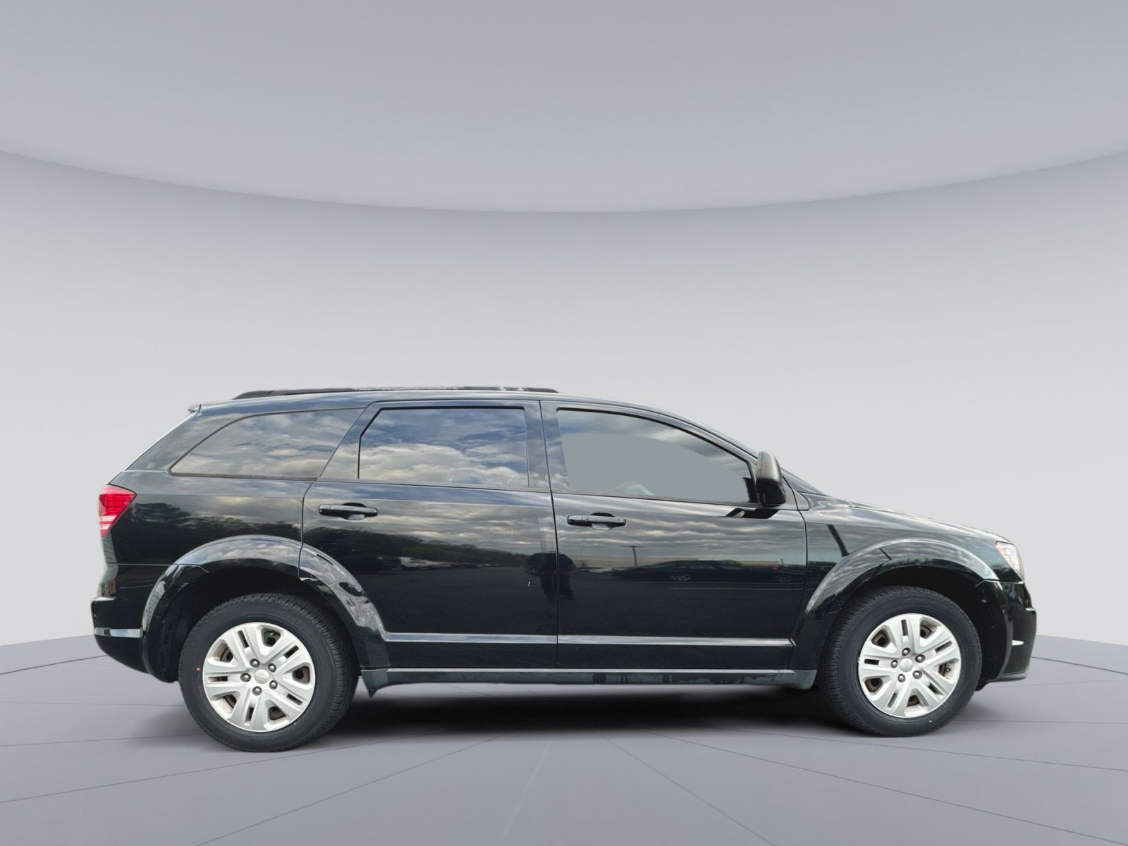 Used 2018 Dodge Journey SE image 32