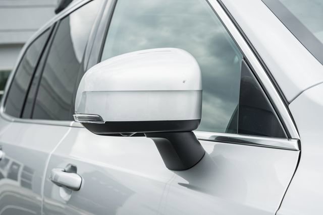 Used 2022 Volvo XC90 T6 Momentum w/ Advanced Package image 16