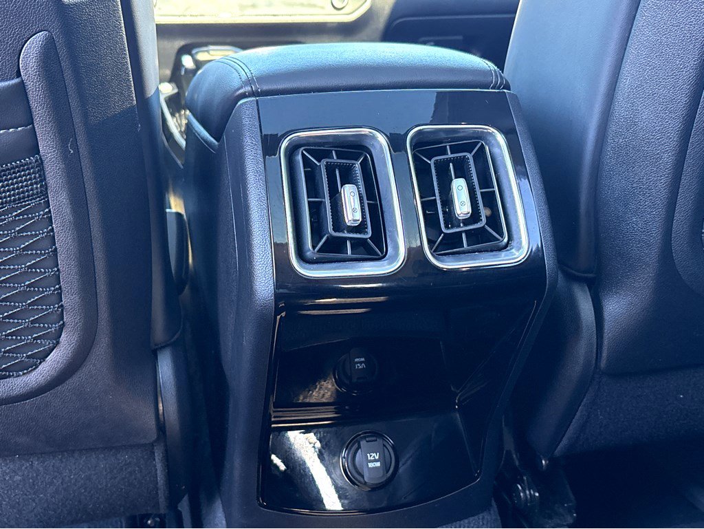 Used 2024 Kia Sorento SX image 18