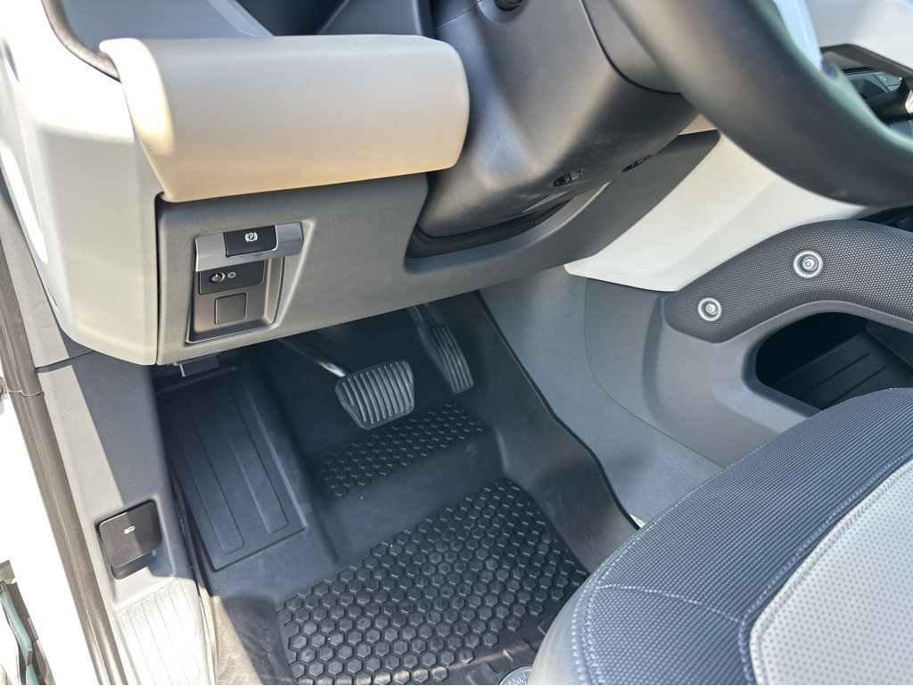 Used 2022 Land Rover Defender 110 X-Dynamic HSE image 31