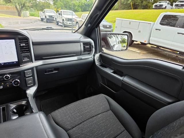 Used 2026 Ford F150 XLT w/ XLT Black Appearance Package RWD image 18
