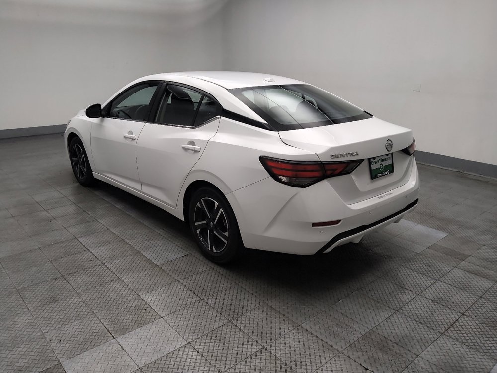 Used 2025 Nissan Sentra SV FWD image 3