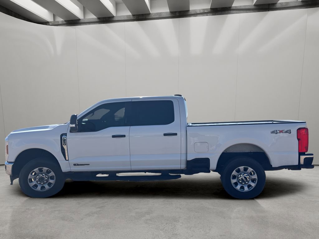 Used 2024 Ford F250 XLT image 2