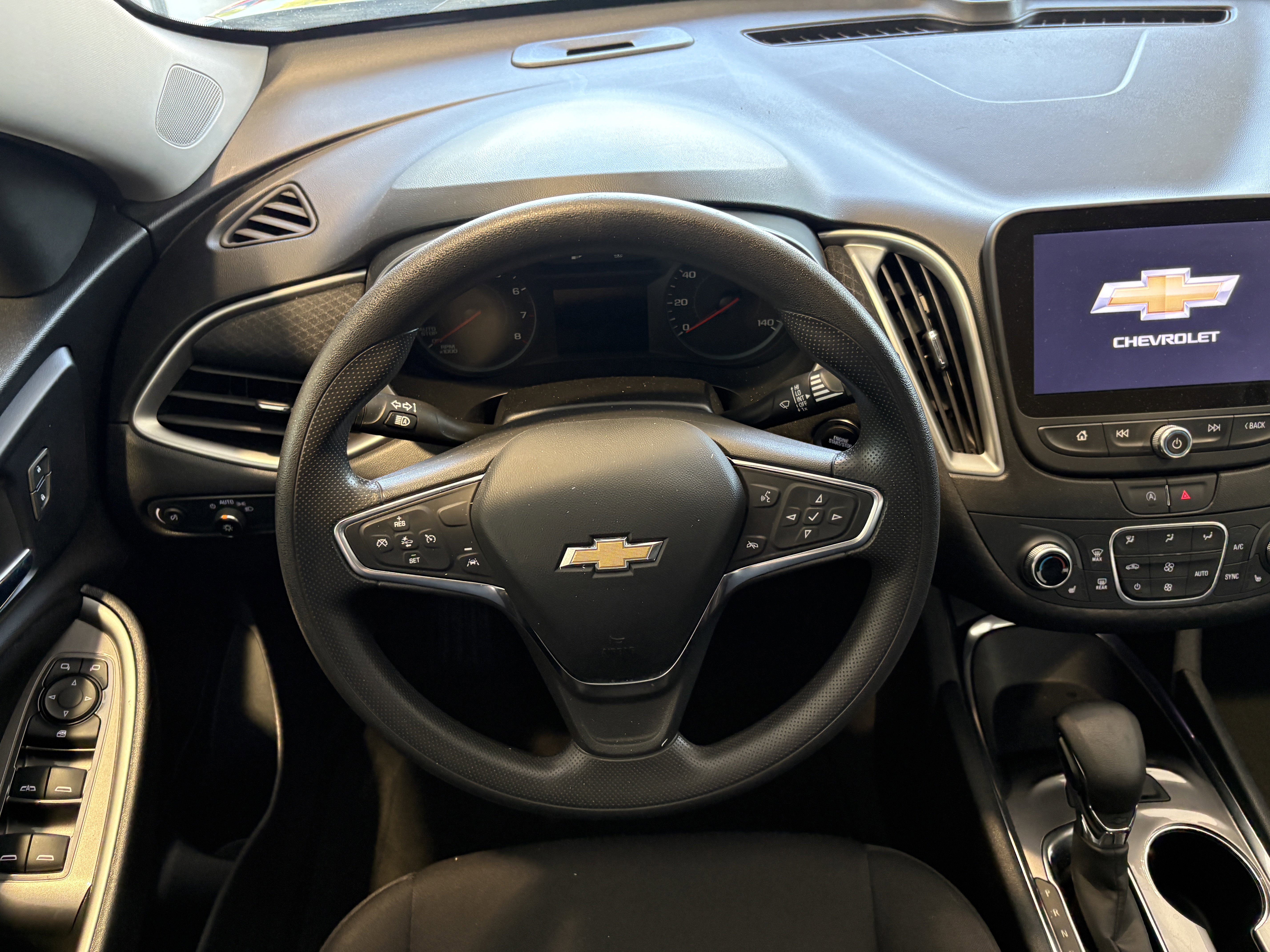 Used 2024 Chevrolet Malibu LT image 11