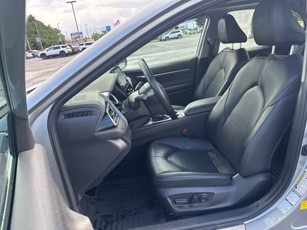 Used 2023 Toyota Camry XLE w/ Navigation Package AWD/4WD image 10