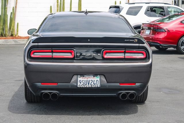 Used 2022 Dodge Challenger R/T Scat Pack w/ Shaker Package RWD image 7