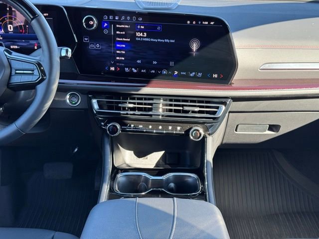 Used 2024 Chevrolet Traverse RS w/ LPO, Floor Liner Package image 30