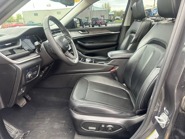 Used 2024 Jeep Grand Cherokee Limited 4xe AWD/4WD image 22
