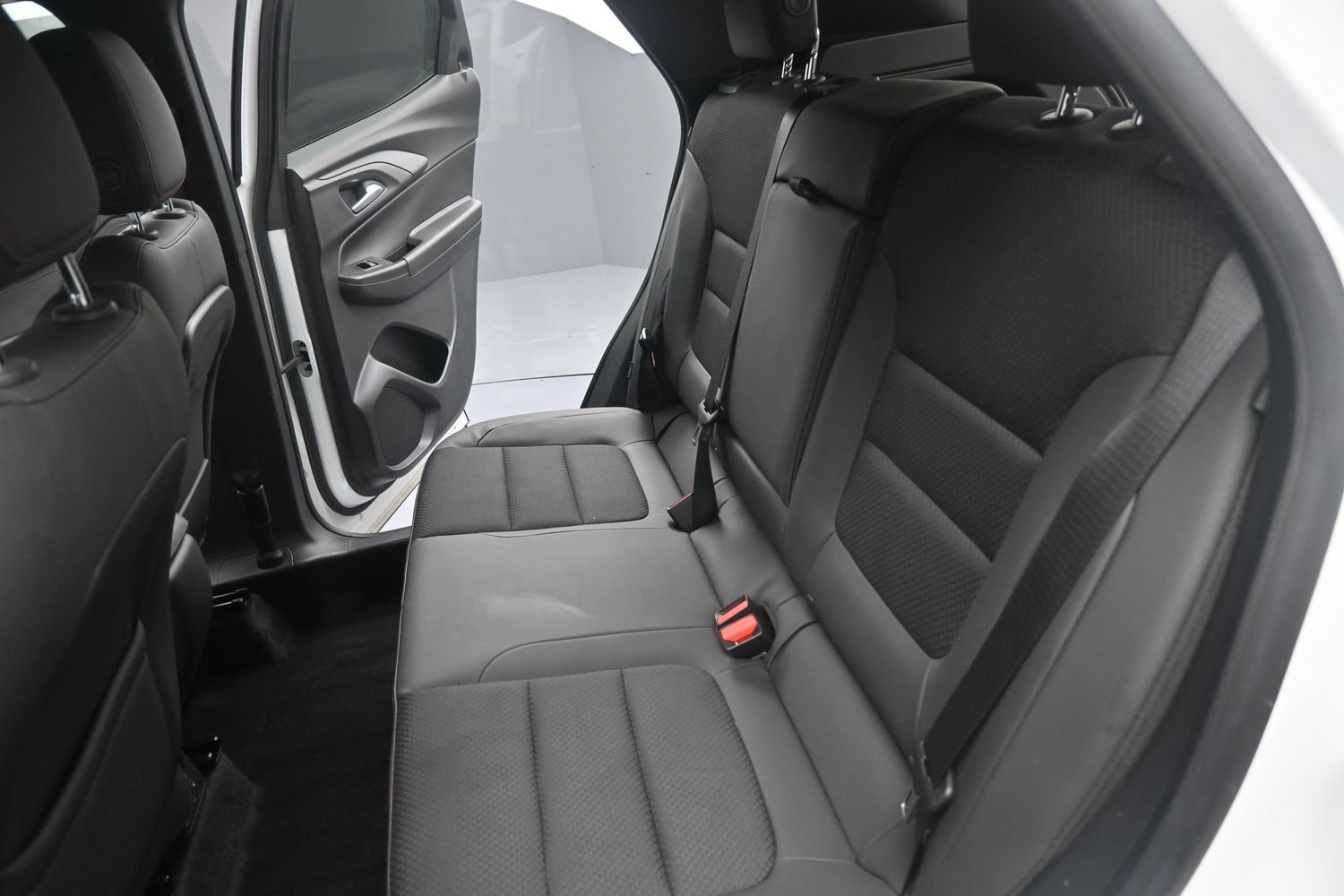 Used 2023 Chevrolet TrailBlazer RS w/ Convenience Package FWD image 40
