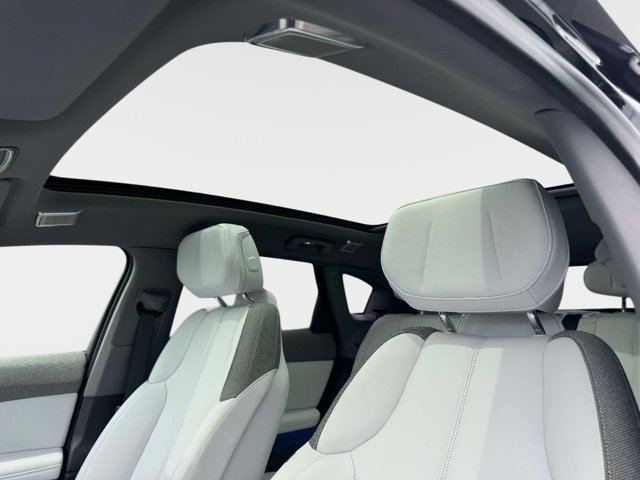 Certified 2025 Cadillac Optiq Luxury 1 AWD/4WD image 22