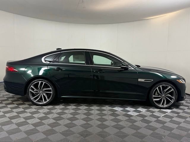 New 2024 Jaguar XF R-Dynamic SE image 9