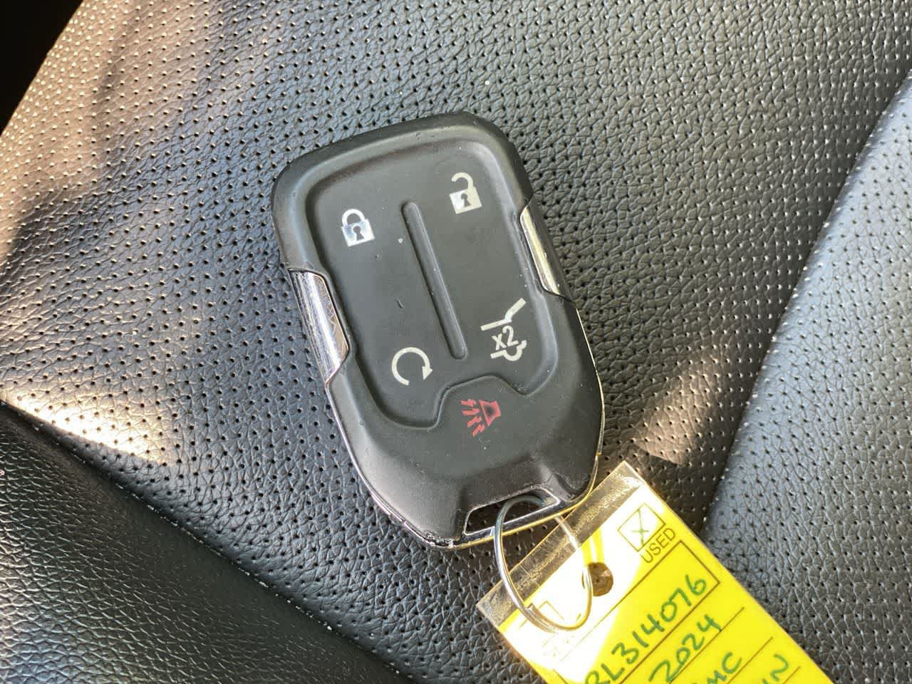 Used 2024 GMC Terrain SLT AWD/4WD image 28