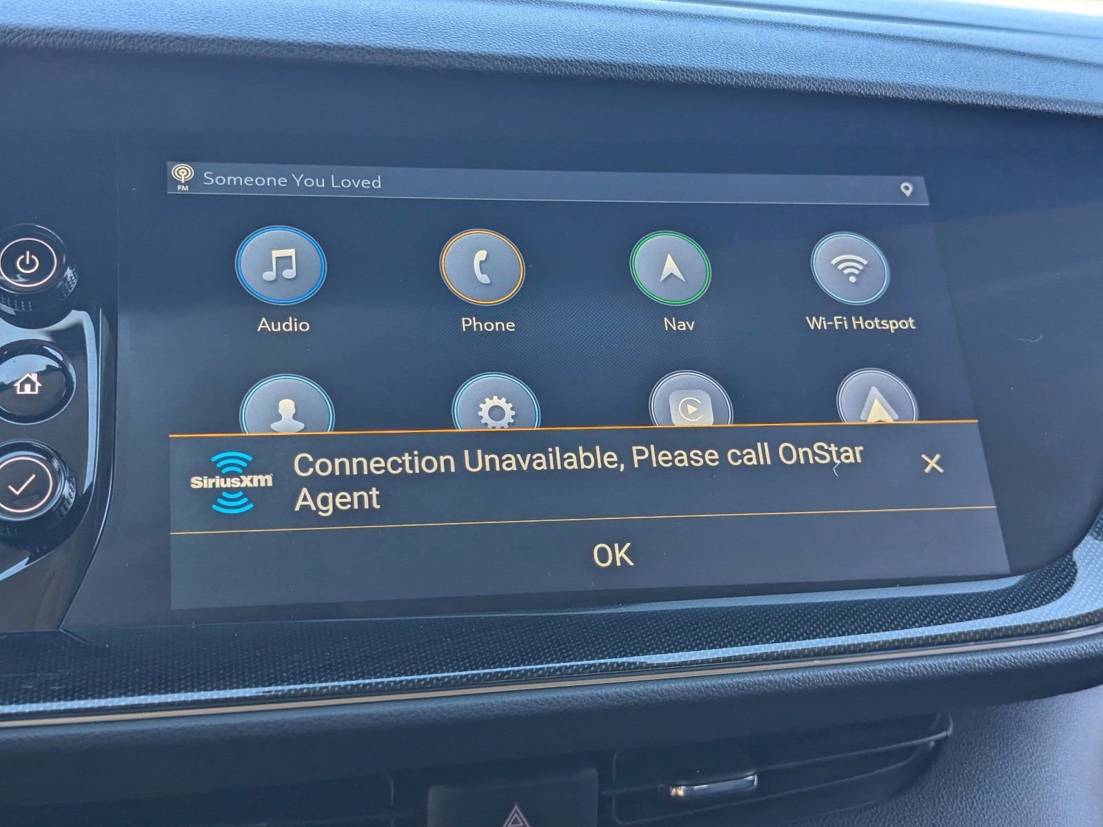 Used 2021 Buick Envision Essence w/ Technology Package I image 27