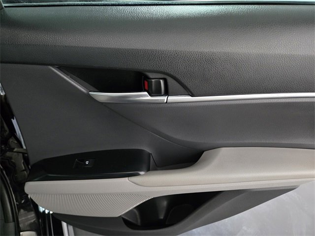 Used 2018 Toyota Camry SE image 21