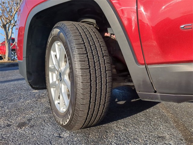 Used 2017 Jeep Cherokee Sport w/ Trailer Tow Group image 33