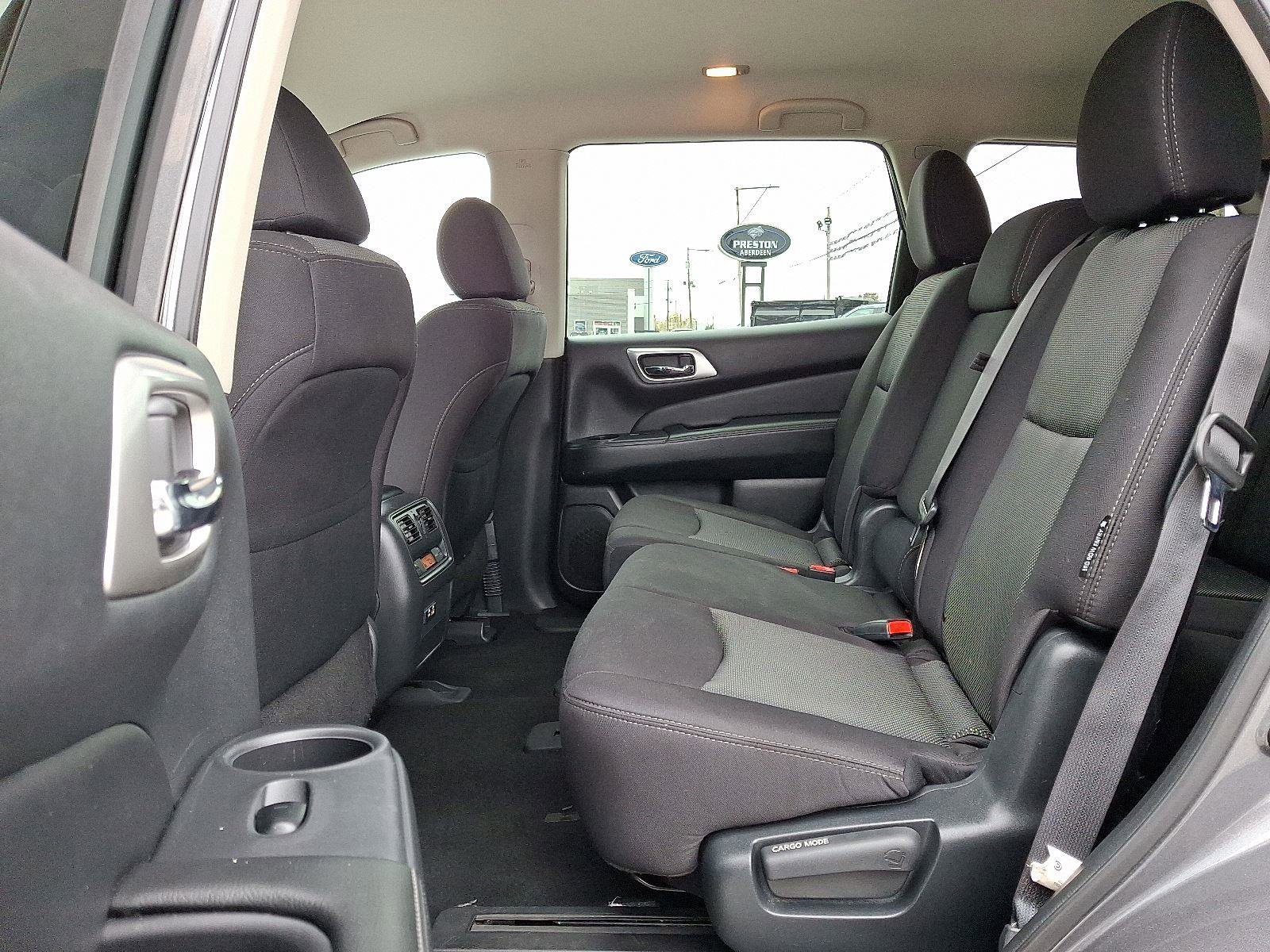 Used 2020 Nissan Pathfinder S image 10