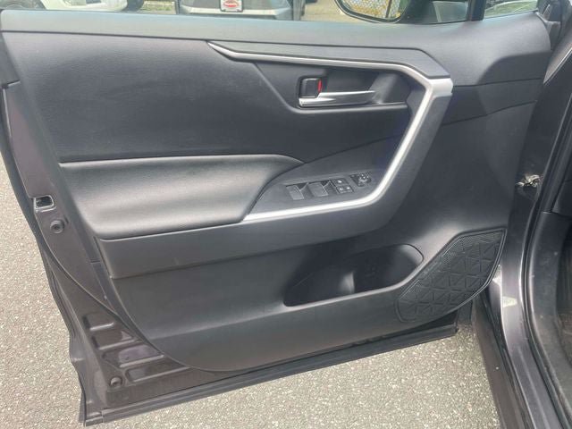 Used 2024 Toyota RAV4 XLE AWD/4WD image 18