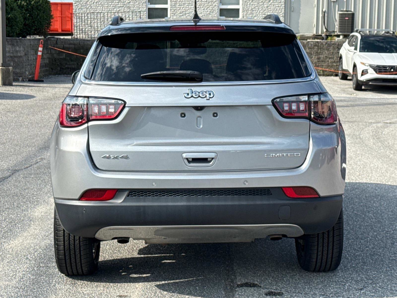 Used 2024 Jeep Compass Limited image 25