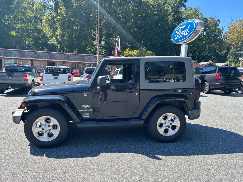 Used 2007 Jeep Wrangler Sahara w/ Dual Top Group AWD/4WD image 5