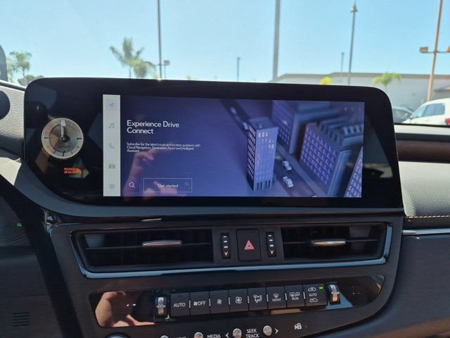 Used 2024 Lexus ES 300h w/ Accessory Package (Z1) FWD image 22