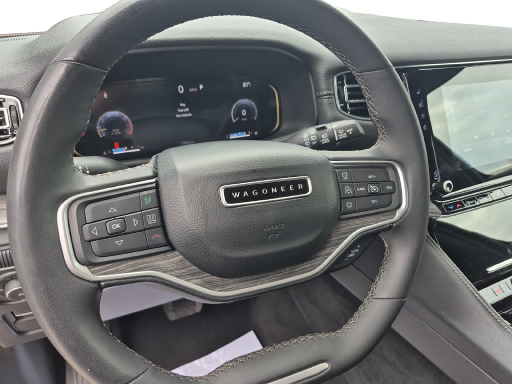 Used 2024 Jeep Wagoneer Series II w/ Flexible Seating Group AWD/4WD image 12