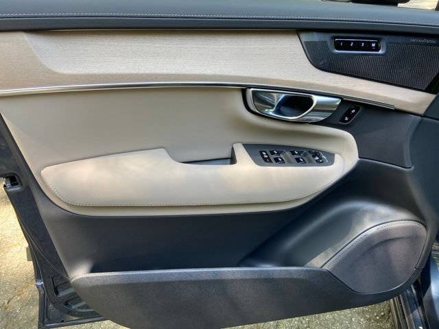 New 2026 Volvo XC90 B6 Plus w/ Protection Package AWD/4WD image 12